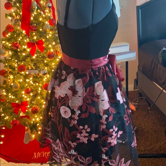 Special occasion dress - Picture 5 of 6